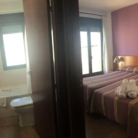 Viviendas Turisticas Vacacionales Puerta Real *