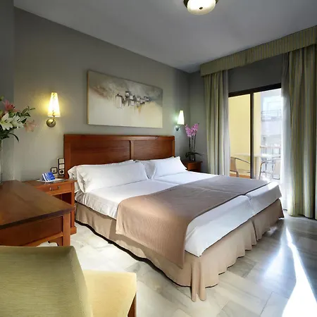 Eurostars Puerta Real Hotel