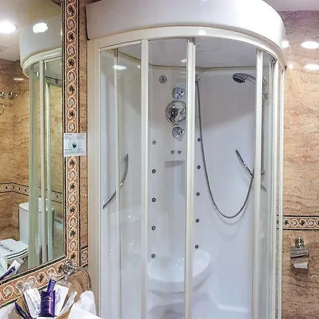 Reino De Hotel 3*