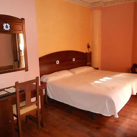 Hotel Del Toro Granada