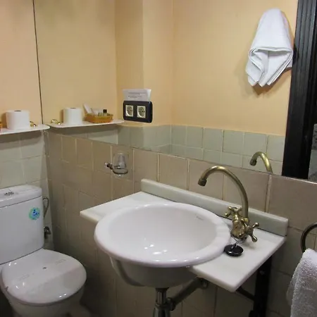 Rosa De Oro Otel
