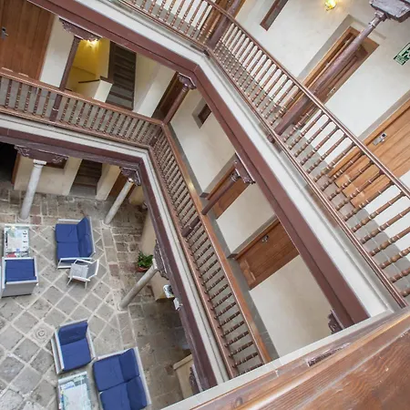 Mercader De Sedas Hotel 3*