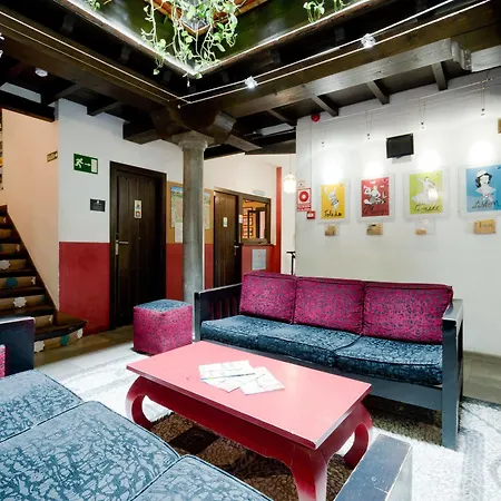 Oasis Backpackers' Hostel Granada