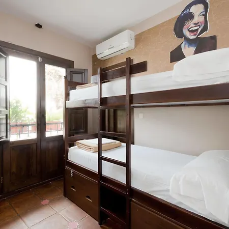 Oasis Backpackers' Hostel
