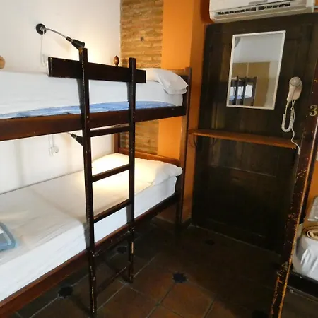Oasis Backpackers' * Granada