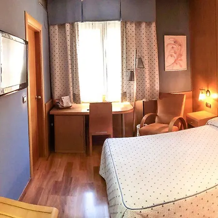 Reino De Hotel 3*