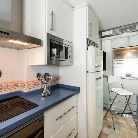 Genteel Bib Rambla *