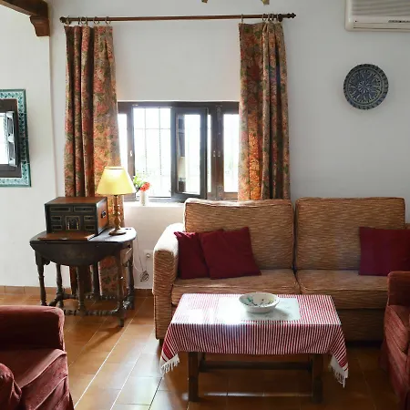 Santa Isabel La Real Otel