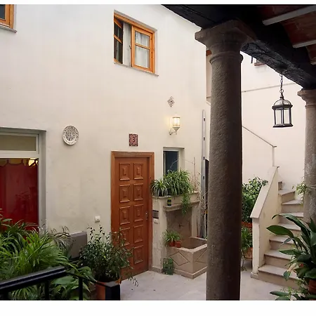 Otel Golondrinas De La Alhambra