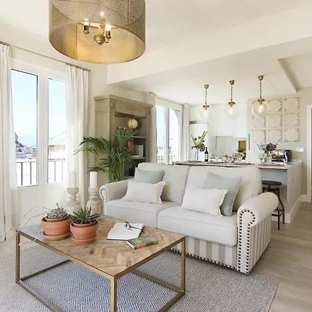 Chezmoihomes Luxury Cathedral Penthouse
