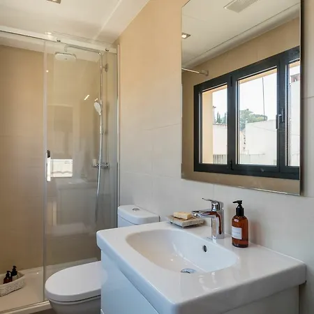 Chezmoihomes Plaza Nueva Luxury Hotel 4*