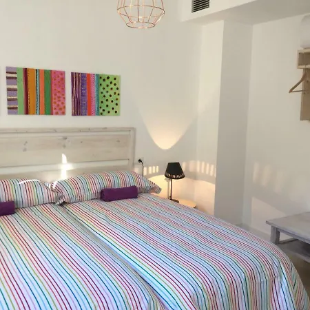 Center 2 Bedrooms