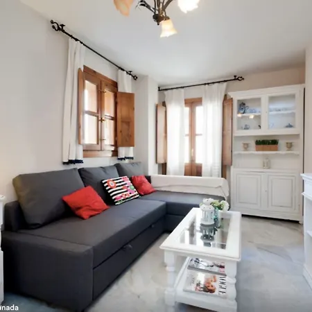 Sunny, 2-bedroom House With Wifi In 5 Minutes From Appartement