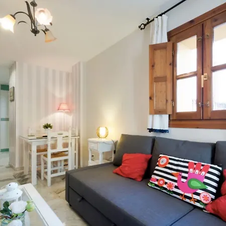 Sunny, 2-bedroom House With Wifi In 5 Minutes From Appartement Granada