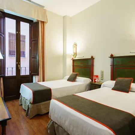 Plaza Nueva 3* Гранада