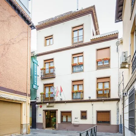Boutique Reina Mora Hotel 2*