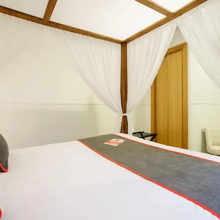 Boutique Reina Mora Hotel 2*