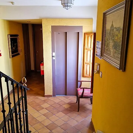 Hotel Almona