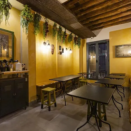 Hostal Carlota Braun