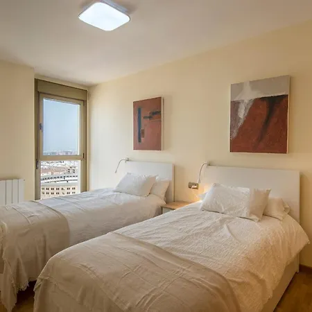 Atico Granada, Penthouse, 18-19th Floor, Centre, Views, Terrace, Free Parking *