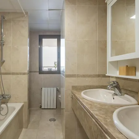 Apartment Atico Granada, Penthouse, 18-19th Floor, Centre, Views, Terrace, Free Parking