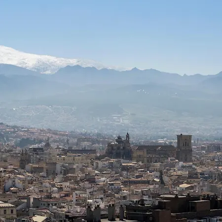 Atico Granada, Penthouse, 18-19th Floor, Centre, Views, Terrace, Free Parking *