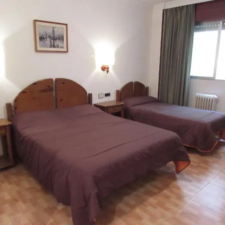 Hotel Elena María 2*