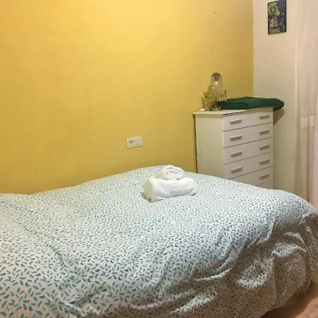 Apartamento Amplio Apartamento En Plaza Trinidad Granada