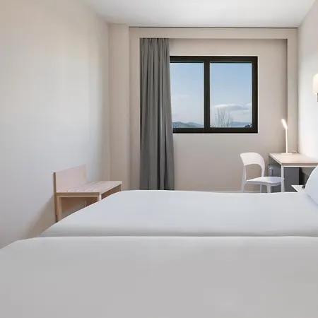Hotel Estacion 4*