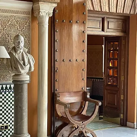 Alhambra Palace 5*