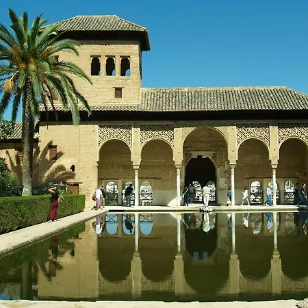 Center * Granada