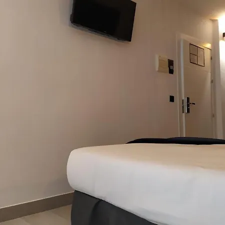 Cedran Hotel