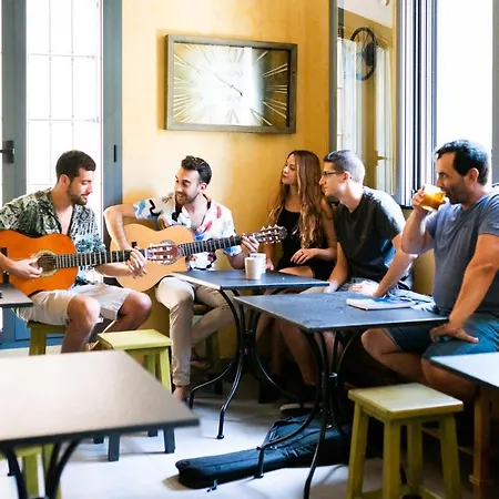 Carlota Braun Hostal *