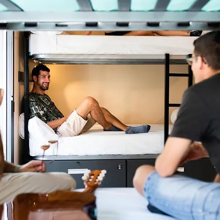 Carlota Braun Hostal *