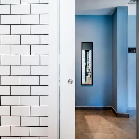 Hostal Carlota Braun *