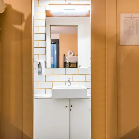 Carlota Braun Hostal