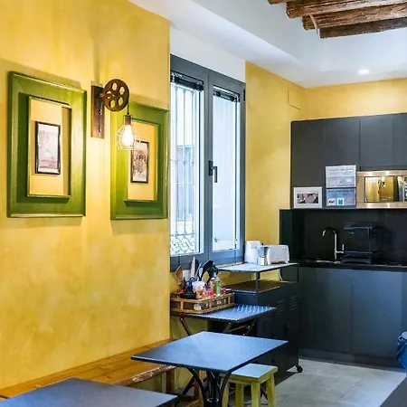 Hostal Carlota Braun *