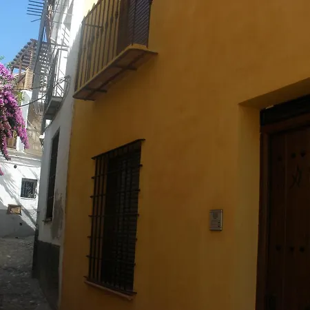 Viviendas El Trillo Apartment