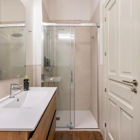Limehome Calle Mirasol غرناطة