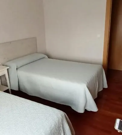 Doble Independiente Con Bano Compartido Granada
