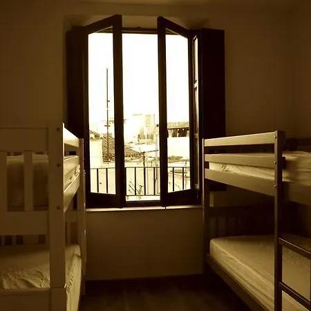 Polaroid Siesta 旅馆