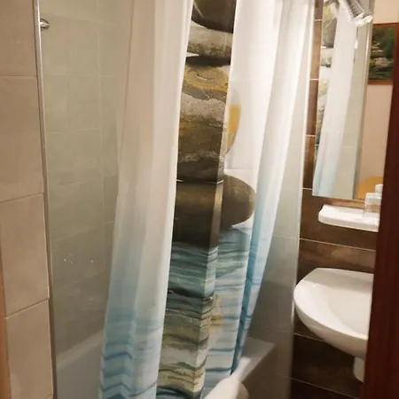 بيت ضيافة Zurita