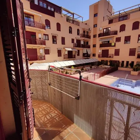 Apartamento, Piscina Y Parking Tico Medina