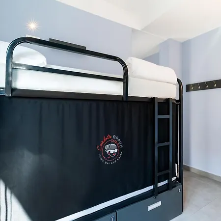 Carlota Braun Hostal *