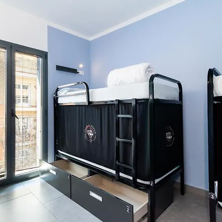 Carlota Braun Hostal Granada