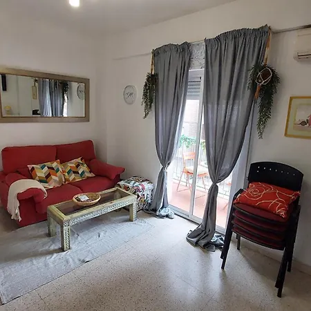 Céntrico Piso Con Aparcamiento * Granada