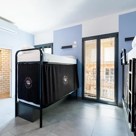 Hostal Carlota Braun