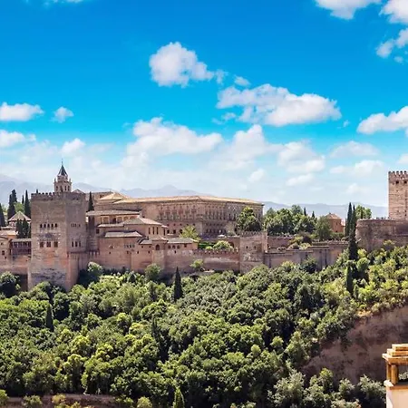 Alhambra Palace 5*