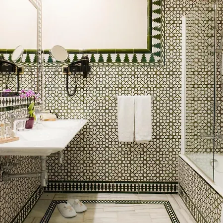 Hotel Alhambra Palace 5*
