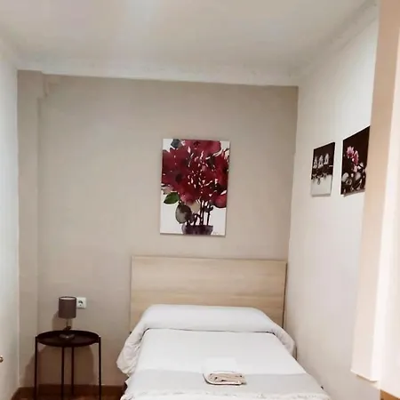 Zacatin Guest house 2*